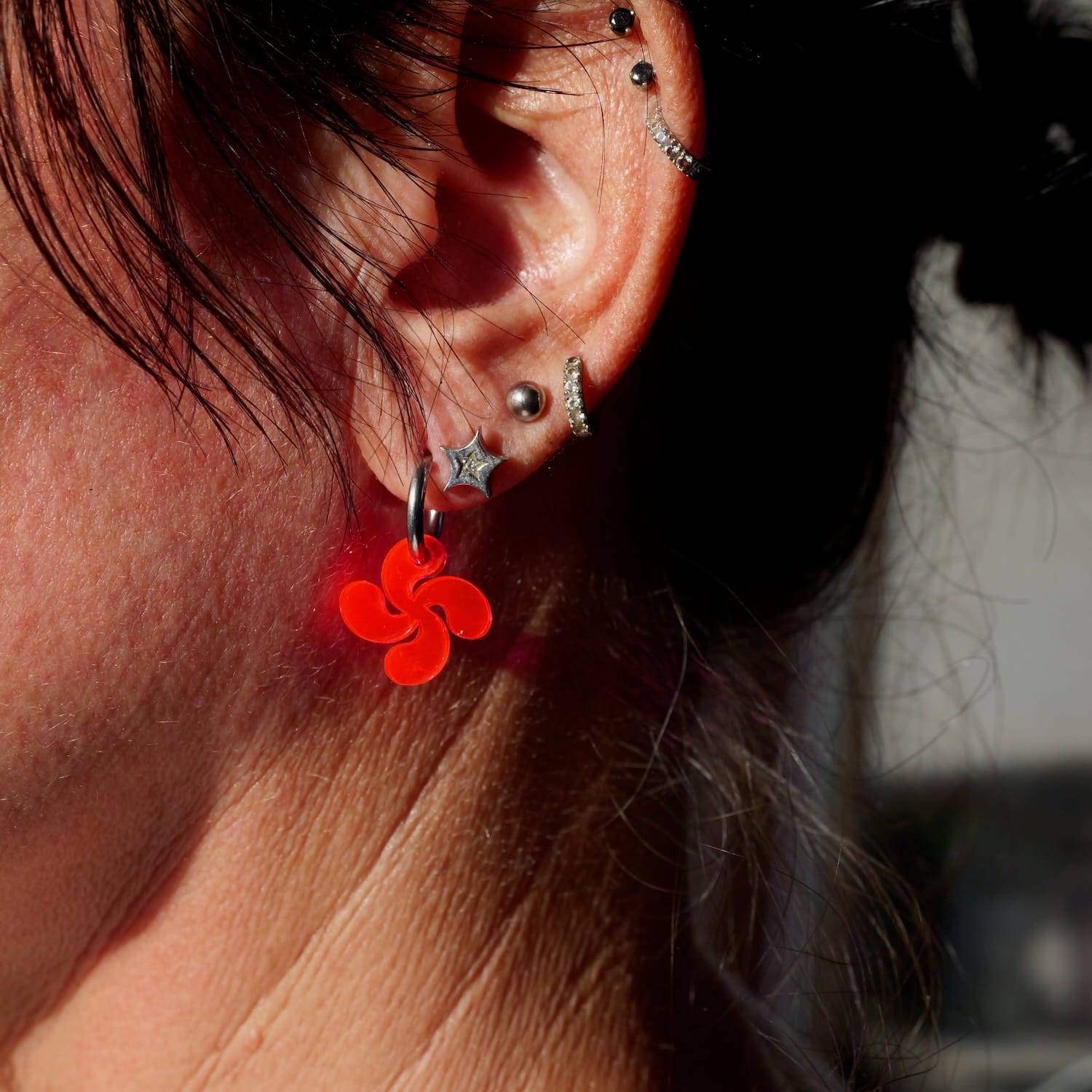 Créoles Croix Basque rose fluo