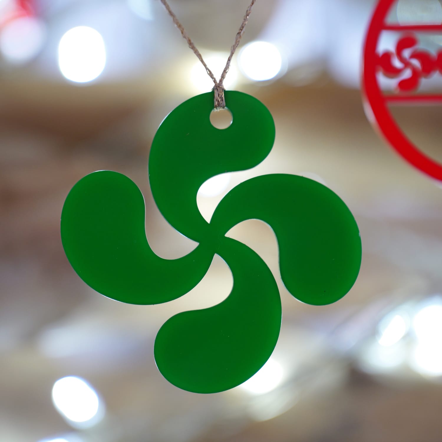 Boule Noël grande croix Basque verte